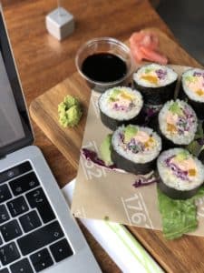 Can I eat sushi when pregnant? By Mirna Sabbagh child nutritionist and dietitian in DUbai. 